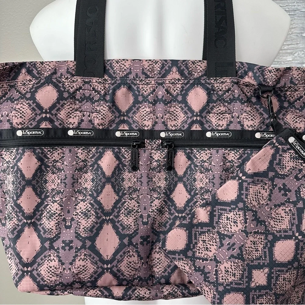 Lesportsac carlin diaper